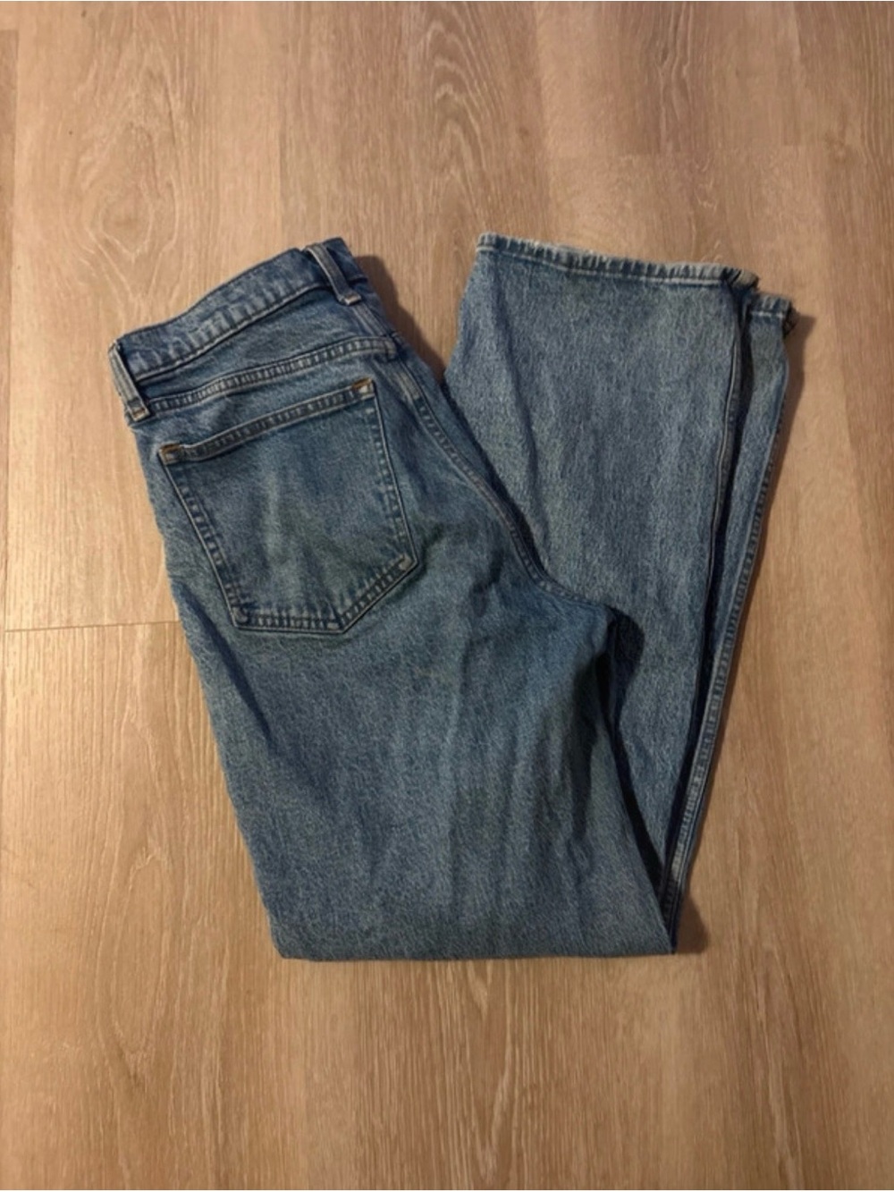 Abercrombie & Fitch The '90s Relaxed Jean High Rise Light Wash Straight Leg